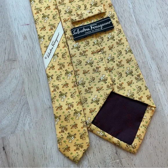 Salvatore Ferragamo Yellow Gold Teddy Bear riding Pony Silk Tie! Like new - Picture 3 of 6